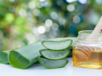 Mezclar una aloe vera y miel: para qué sirve y por qué miles de personas lo recomiendan
