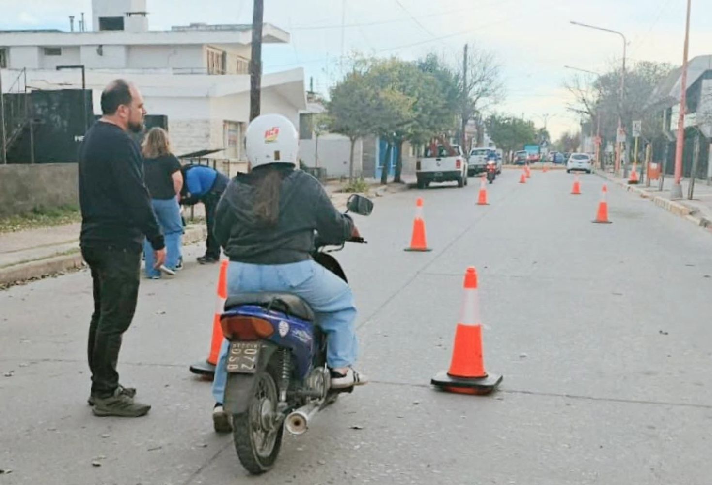 Jóvenes de Arroyito se capacitan junto con el Municipio para obtener su primera licencia de conducir