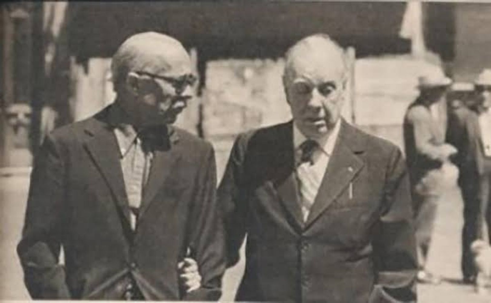 Ernesto Sabato, escritor, sobre Borges: "Fuimos muy amigos, pero nos separamos por motivos políticos"