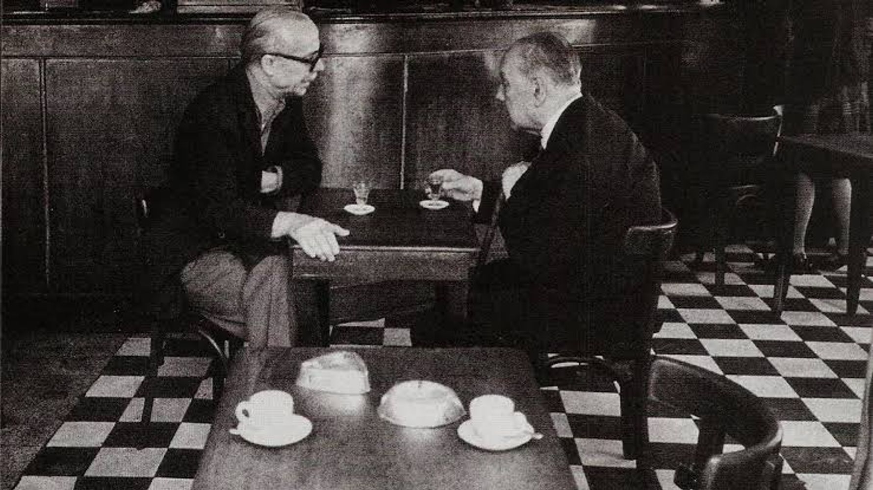 Ernesto Sabato, escritor, sobre Borges: "Fuimos muy amigos, pero nos separamos por motivos políticos"