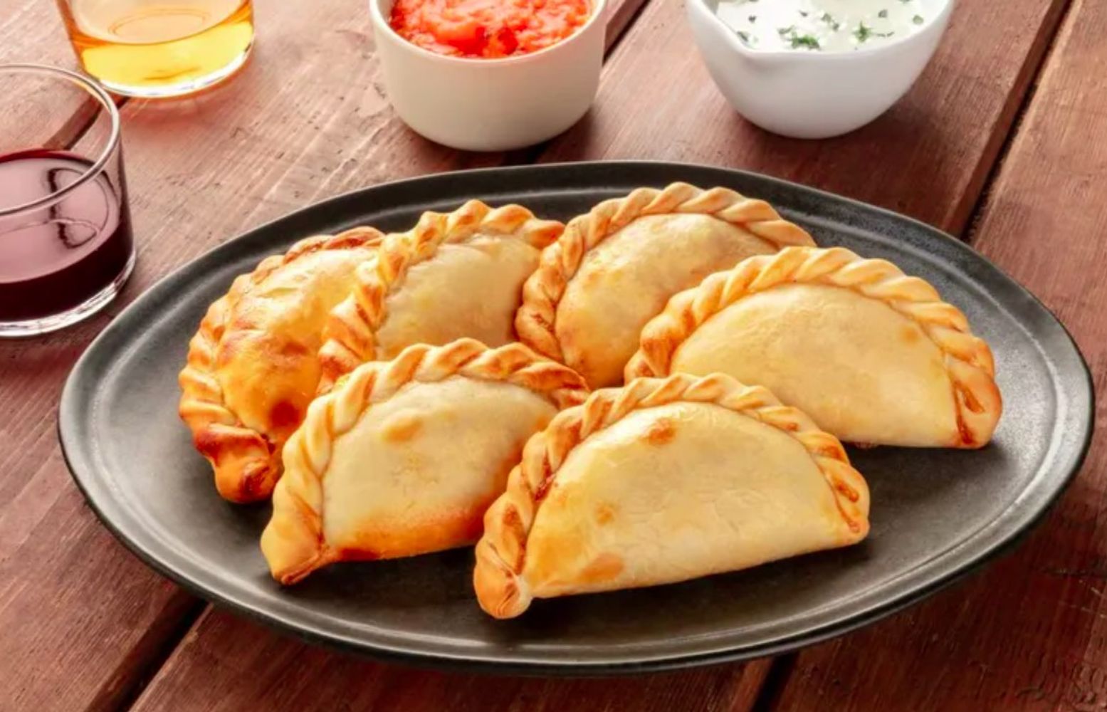 Rociar vinagre en la bandeja antes de cocinar las empanadas: para qué sirve y por qué lo recomiendan