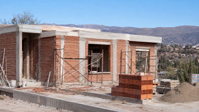 El beneficio será otorgado solo si la obra fue realizada bajo las normativas del Código de Edificación vigente. Los propietarios podrán declarar construcciones o ampliaciones edilicias entre el 15 de septiembre y el 30 de noviembre de 2026.