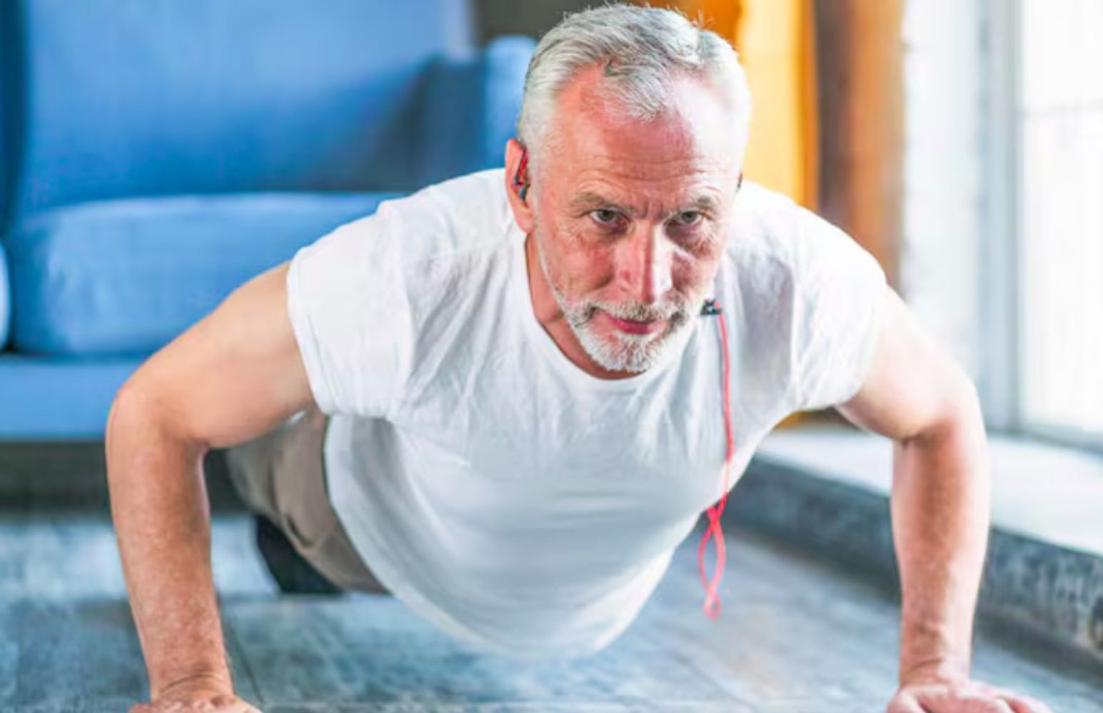 Los expertos en salud coinciden: "Ni nadar ni caminar, a partir de los 50 años es necesario hacer pesas y trabajar la musculación"