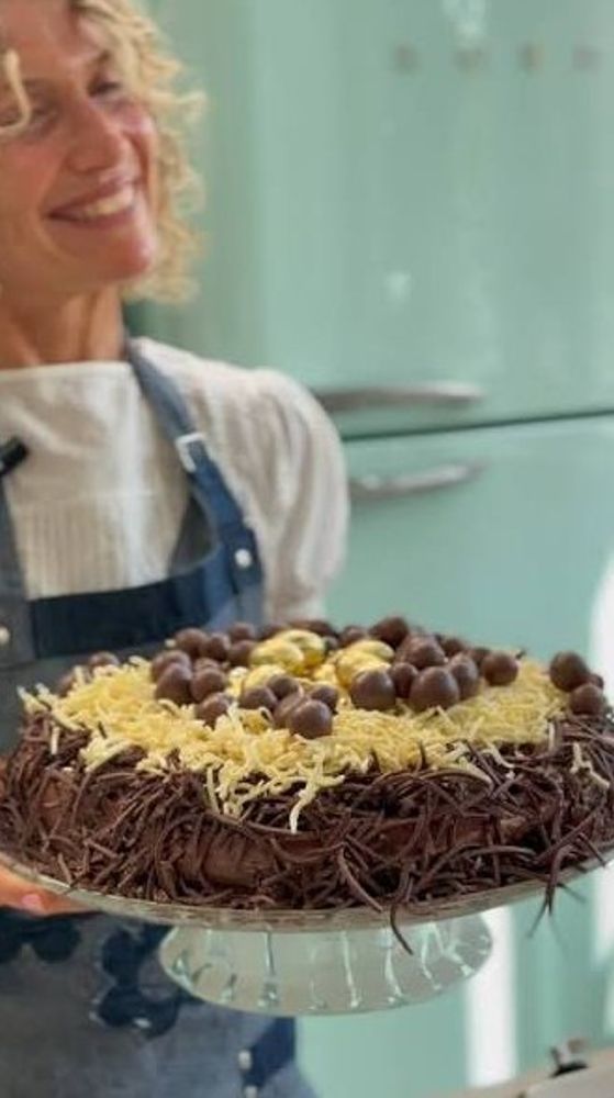 Torta bombón sin TACC de Maru Botana: la receta húmeda de chocolate, dulce de leche y café apta celíacos