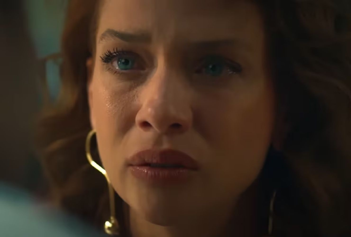 La tercera temporada de Perfil falso lleva nuevamente a sus protagonistas al centro de una historia de secretos y traiciones.