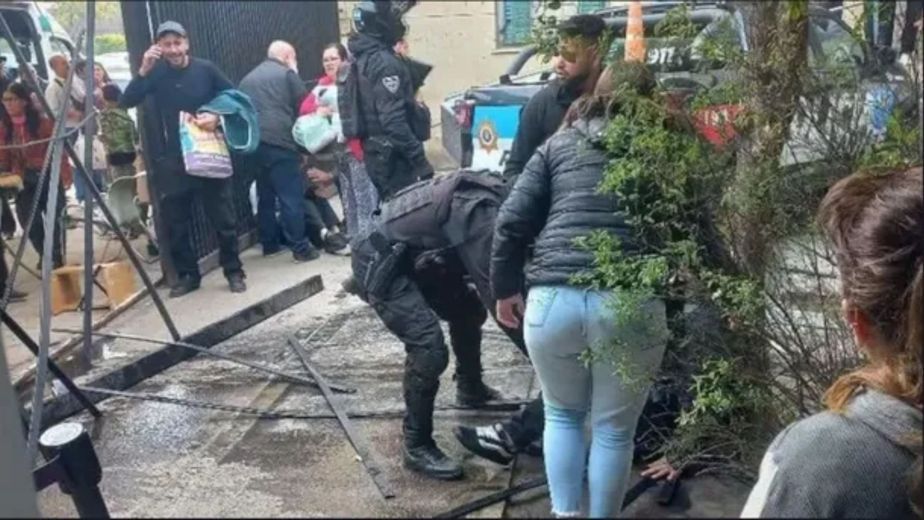 Estuvo 20 días internado por un accidente, recibió el alta y un patrullero lo atropelló al salir del hospital