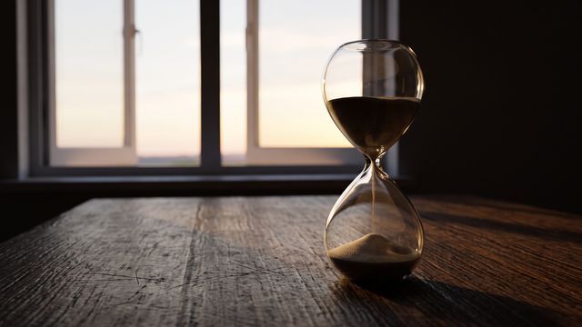 Séneca, filósofo estoico: "No es que tengamos poco tiempo, sino que perdemos mucho" y el error diario de vivir postergando lo importante