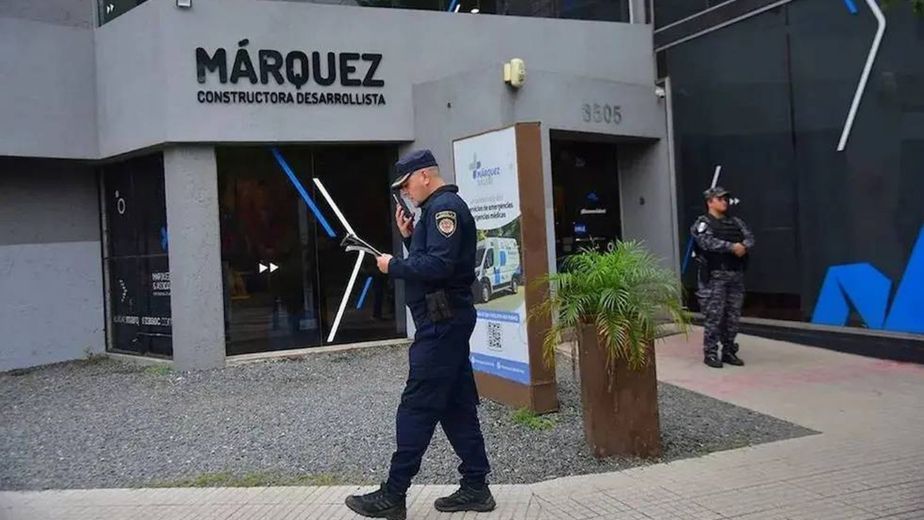 Márquez y Asociados.