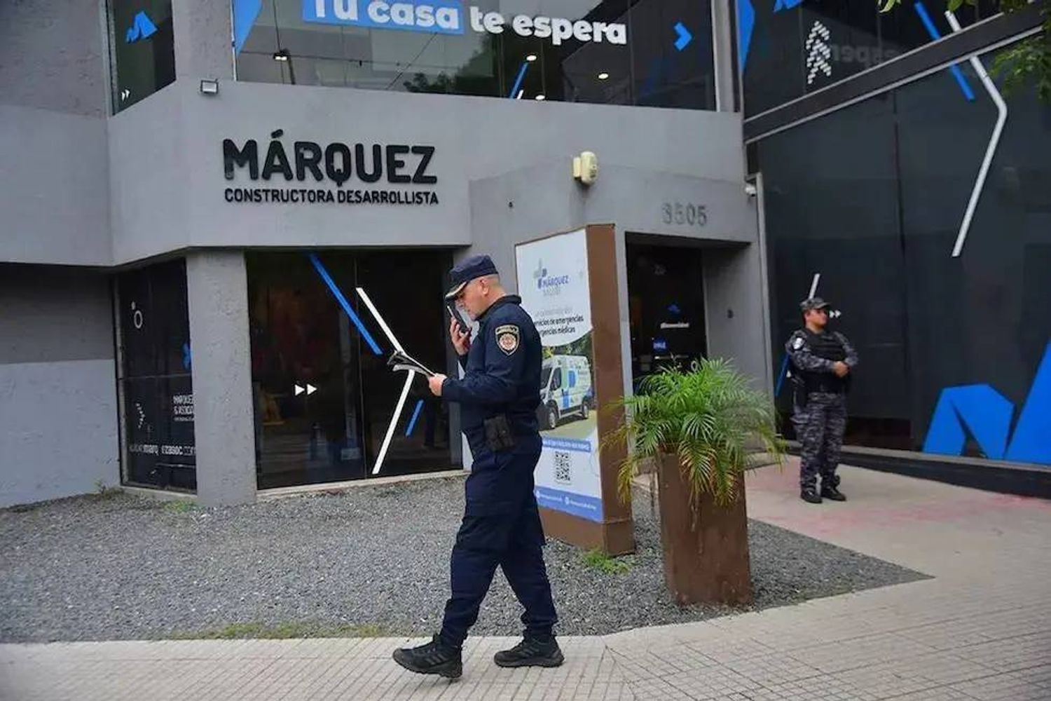 Márquez y Asociados.