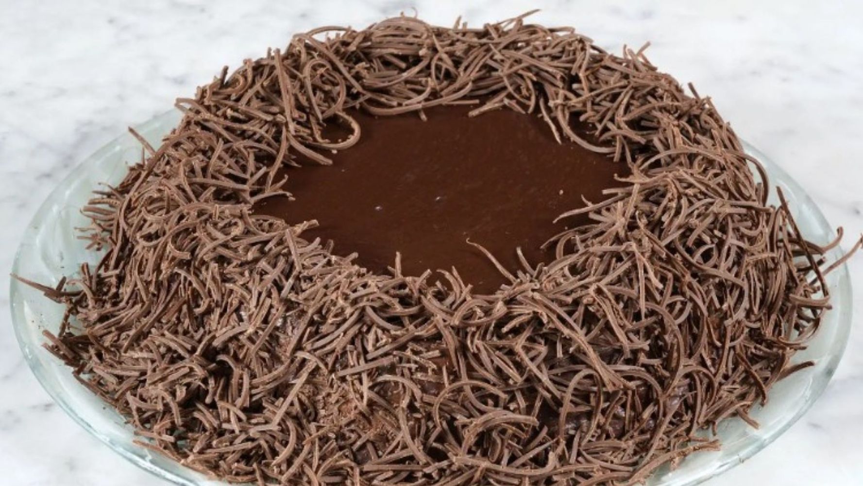 Torta bombón sin TACC de Maru Botana: la receta húmeda de chocolate, dulce de leche y café apta celíacos