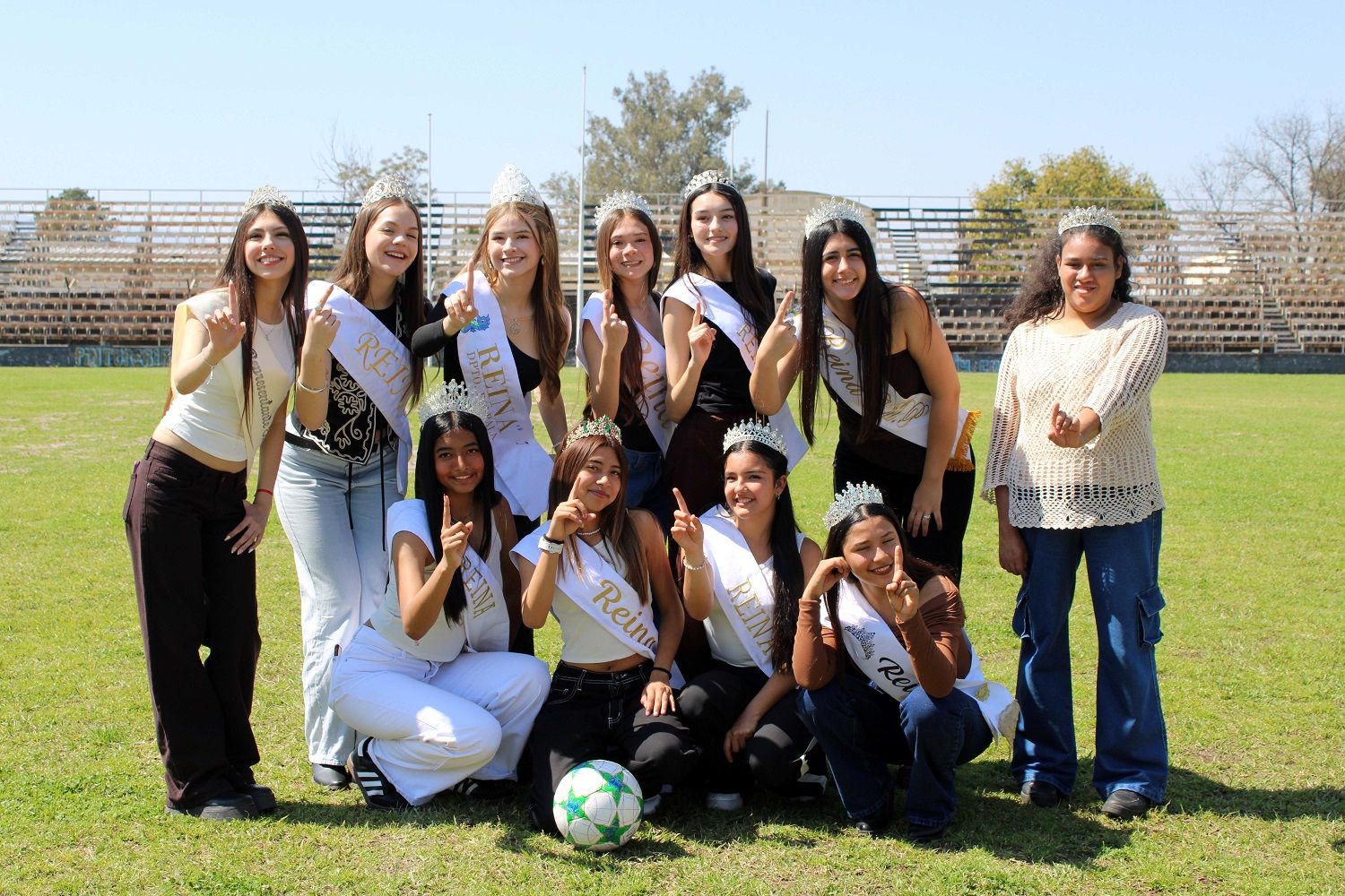 Las reinas estudiantiles de los colegios del departamento Palpalá compartieron inolvidables momentos en los días previos a la elección del pasado viernes.