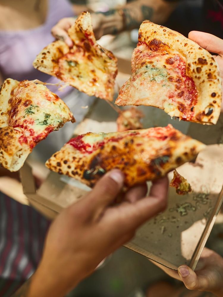 Pizza de masa madre.