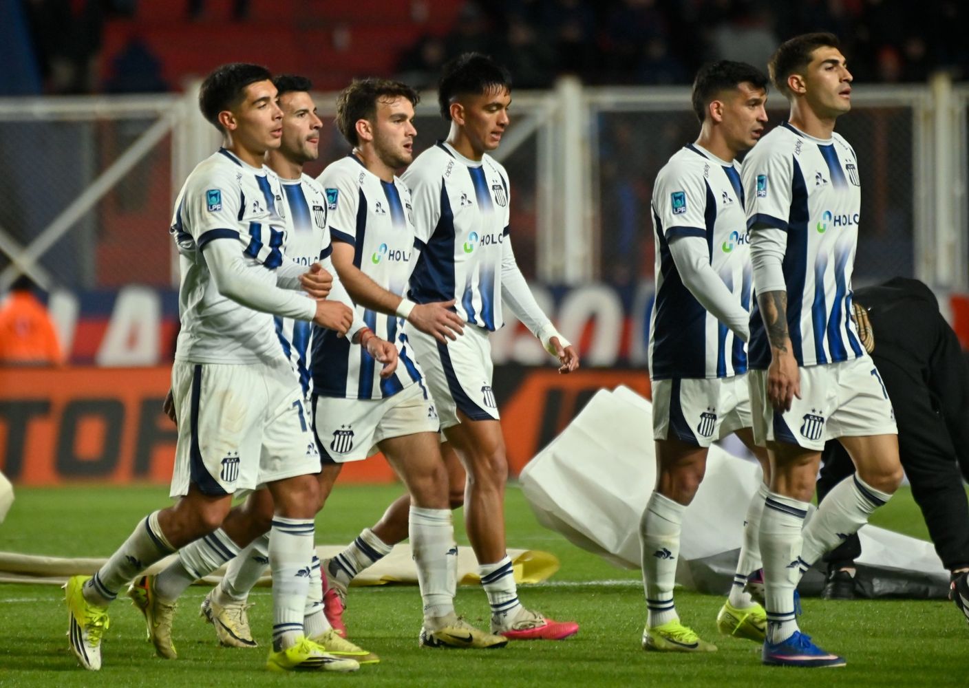 Talleres vuelve con las manos vacías en el debut de Omar De Felippe como DT.