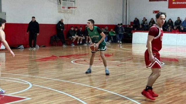 Altense derrotó como visitante a La Falda. 