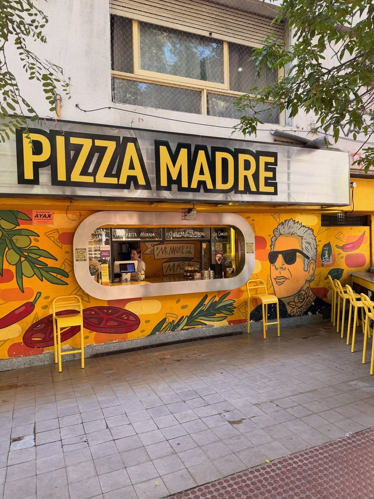 Pizza Madre.