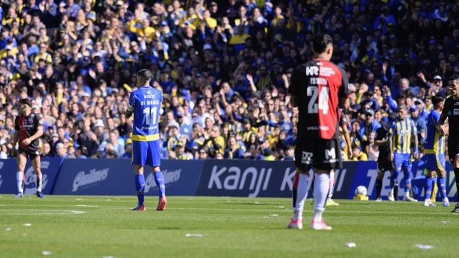 El homenaje a Lionel Messi en el clásico rosarino, con un giro polémico por lo que cantó la hinchada de Central