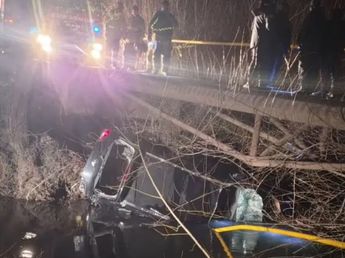 Encontraron muerto al nene desaparecido cuando el auto de su familia cayó a un canal de riego en Río Negro