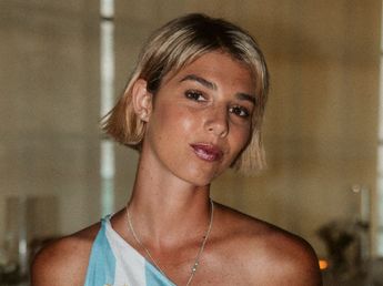 Desde Mónaco, Sara Sklate deslumbró con un look de encaje color blanco y se llevó todas las miradas