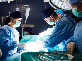 Los trasplantes de animales a humanos dejan de ser una promesa, según un caso que publicado en The Lancet pero cirujanos piden cautela