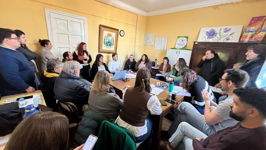 Tres Arroyos: El Consejo Escolar recibió a concejales de los distintos partidos políticos