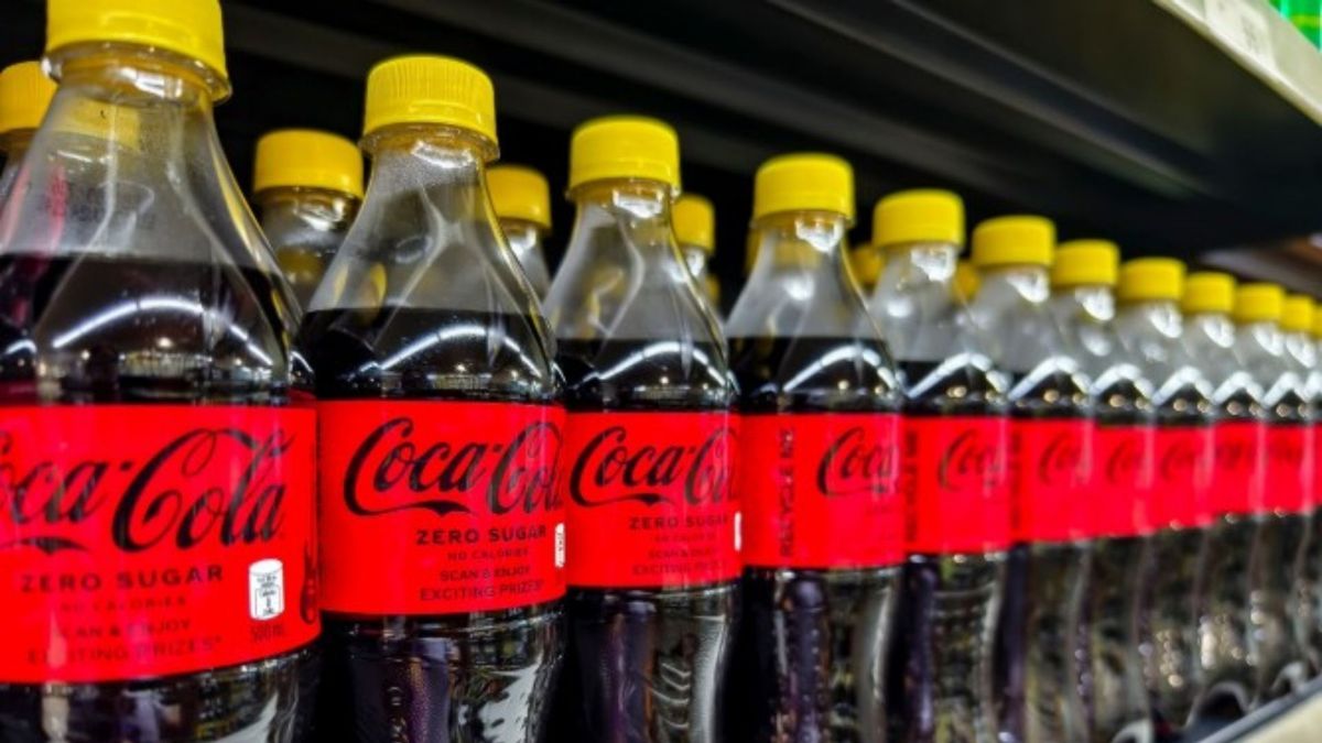 Coca-Cola lanzó una nueva promo con tapas amarillas: cómo conseguir un set de cubiertos Tramontina