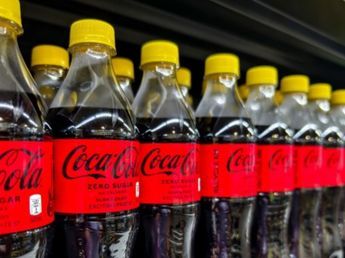 Coca-Cola lanzó una nueva promo con tapas amarillas: cómo conseguir un set de cubiertos Tramontina