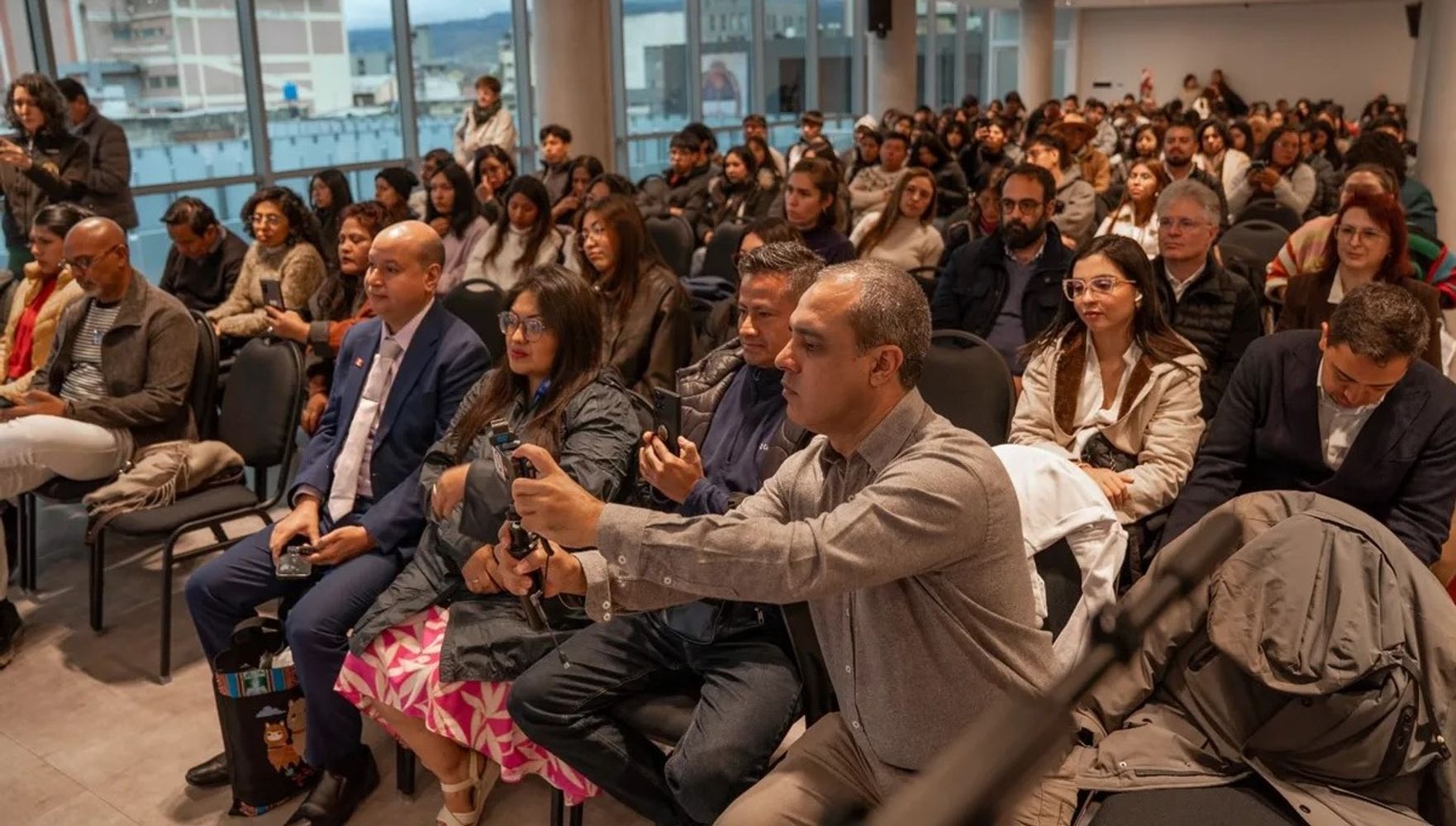 Más de 150 periodistas, comunicadores y profesionales del turismo asistieron este lunes en San Salvador de Jujuy al 18º Congreso Internacional de Periodismo Turístico.