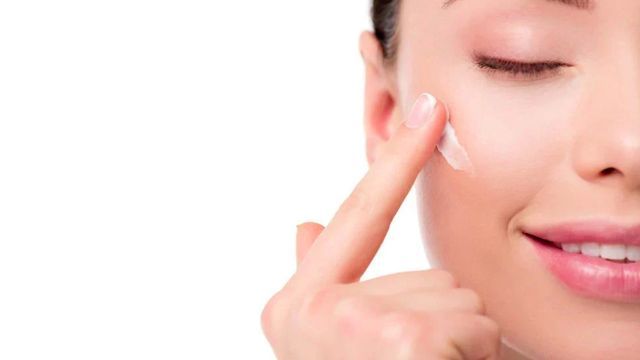 Los expertos en belleza coinciden: "Así puedes aplicar la crema Nivea para rejuvenecer el rostro y eliminar manchas"