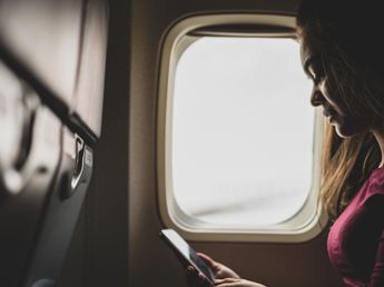 Cómo tener internet, y a veces gratis, durante un vuelo incluso usando el modo avión