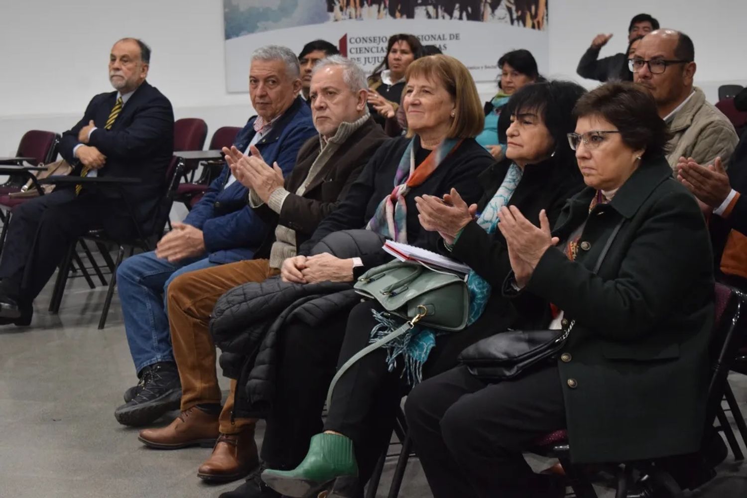 En el anuncio del nuevo régimen simplificado estuvieron los ministros de Gobierno, Normando Álvarez García; de Desarrollo Económico y Producción, Juan Carlos Abud; de Desarrollo Humano, Marta Ruso Arriola; y de Planificación Estratégica y Modernización, Isolda Calsina.