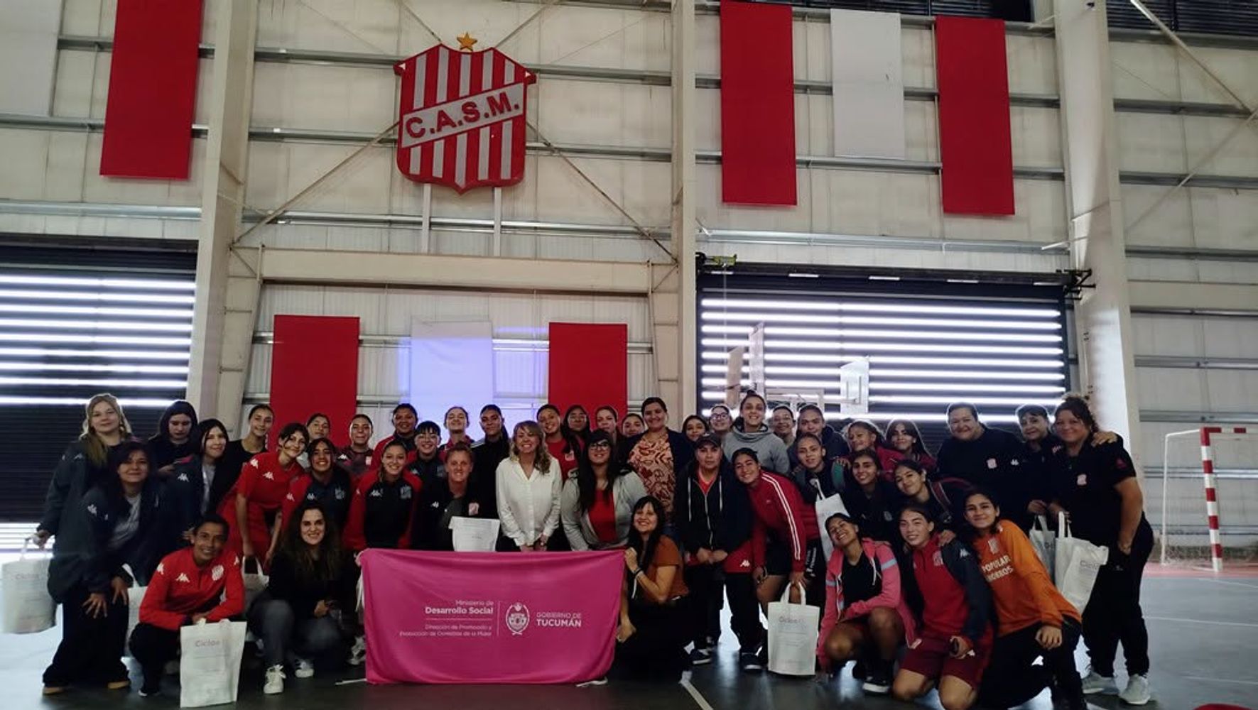 La Secretaría de la Mujer trabajó junto al Club Atlético San Martín OK para llegar a empleadas y deportistas.