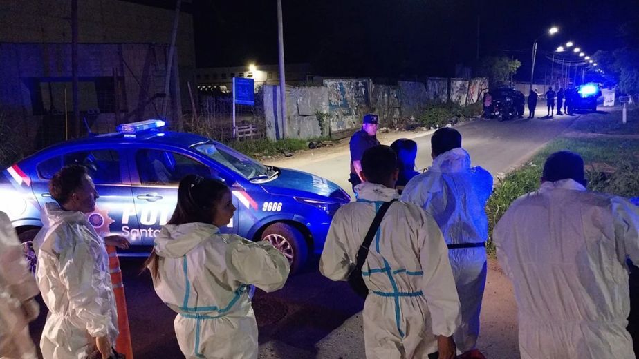 Trágico robo en Rosario: quiso escapar de dos motochorros y terminó muerto contra un poste
