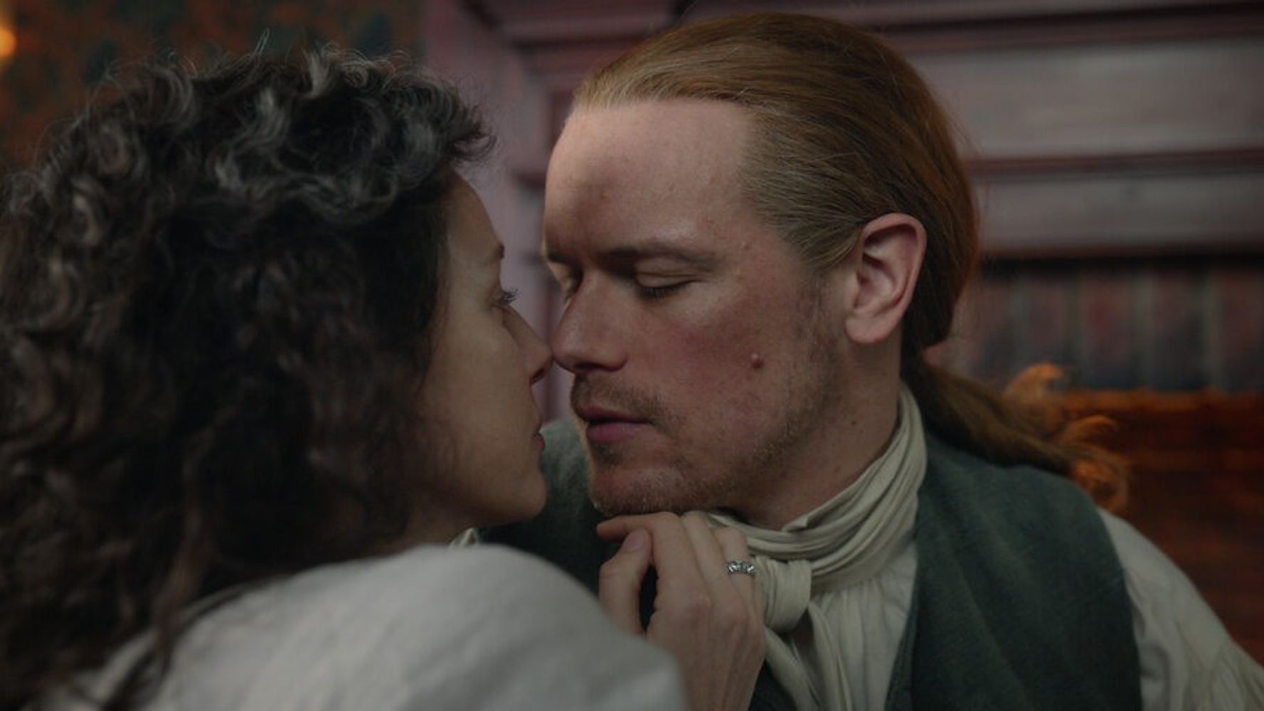 “Outlander” mezcla drama histórico, romance, aventura y viajes en el tiempo en una historia basada en las novelas de Diana Gabaldon.