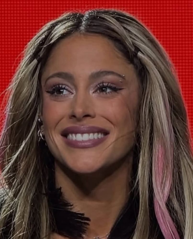 ¿Se borró el tatuaje dedicado a su papá?: el llamativo cambio de imagen de Tini Stoessel en medio de la pelea familiar