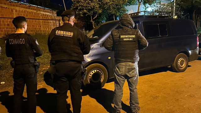Garupá: buscan a una mujer acusada de perseguir y atropellar a un hombre con una furgoneta.