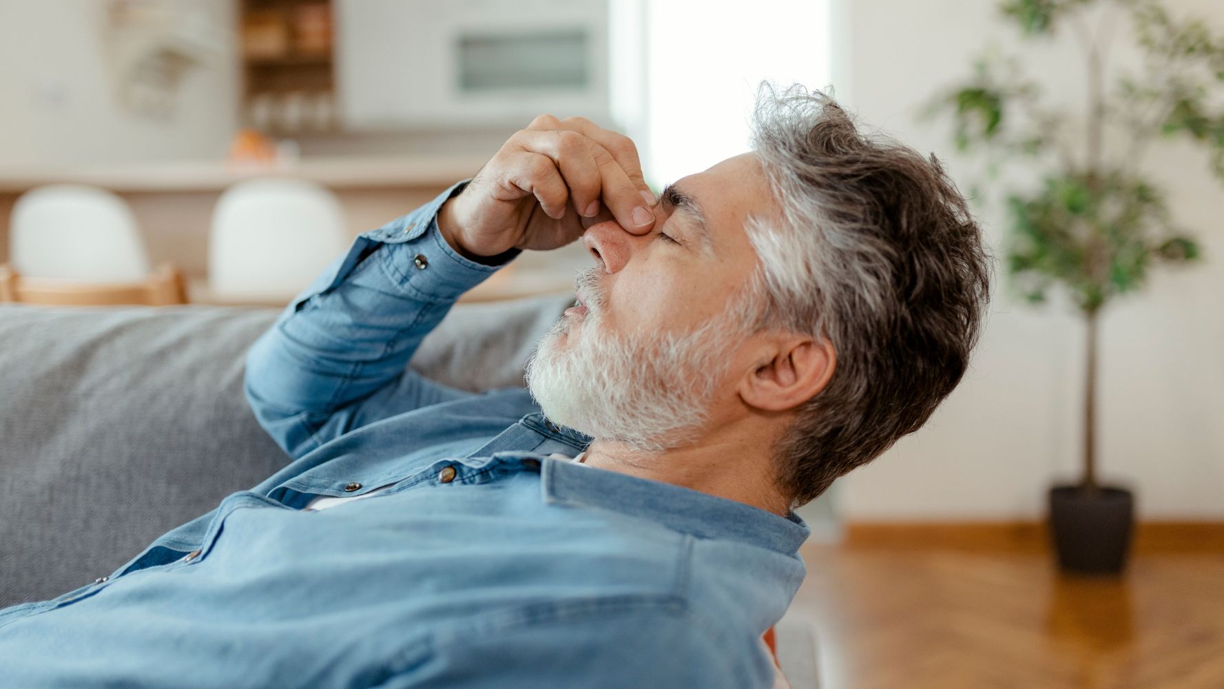 Cómo combatir la migraña con la alimentación.