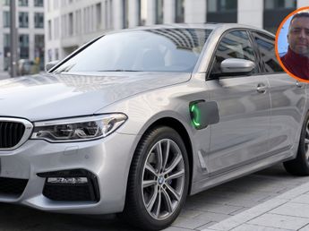 Sir Chandler Blog, especialista en viajes: "Con el auto eléctrico que me compré voy a ahorrar 4 mil dólares anuales. En 7 años lo pago entero"