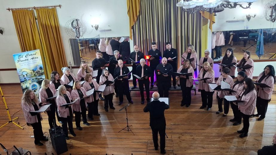 Más de medio siglo entrelazando voces: velada musical en Punta Alta