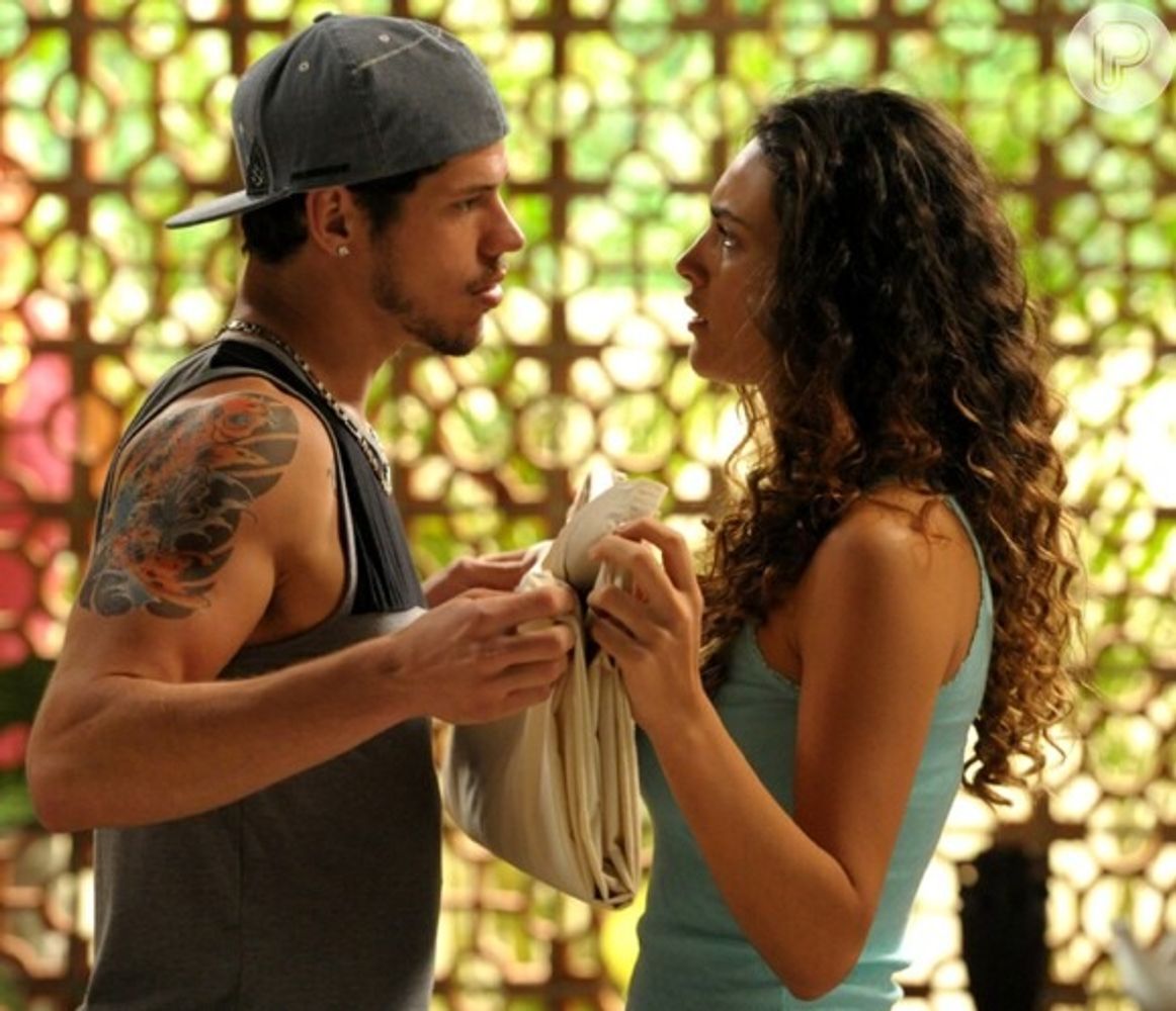 Débora Nascimento y José Loreto en Avenida Brasil.