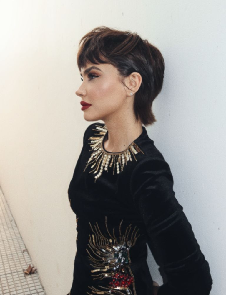 A los 42 años, Celeste Cid deslumbró con un corte de pelo estilo pixie y marcó la tendencia de la próxima temporada