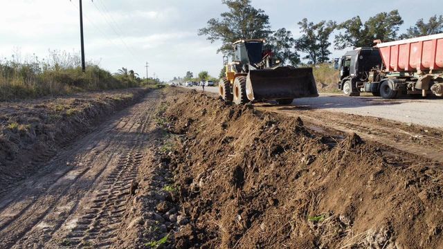 Se habilitaron 1.200 metros de iluminación frente a la comuna y otros 3.000 metros sobre las rutas provinciales 348 y 321.