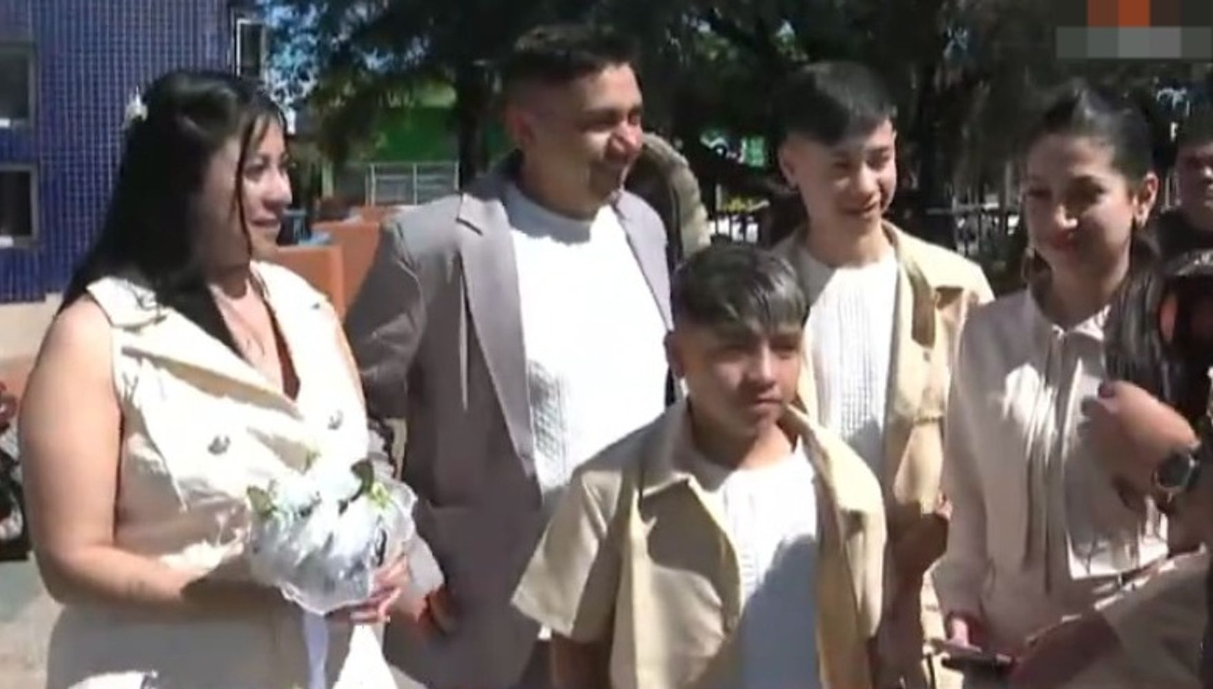 La pareja formalizó el amor con Belgrano campeón.