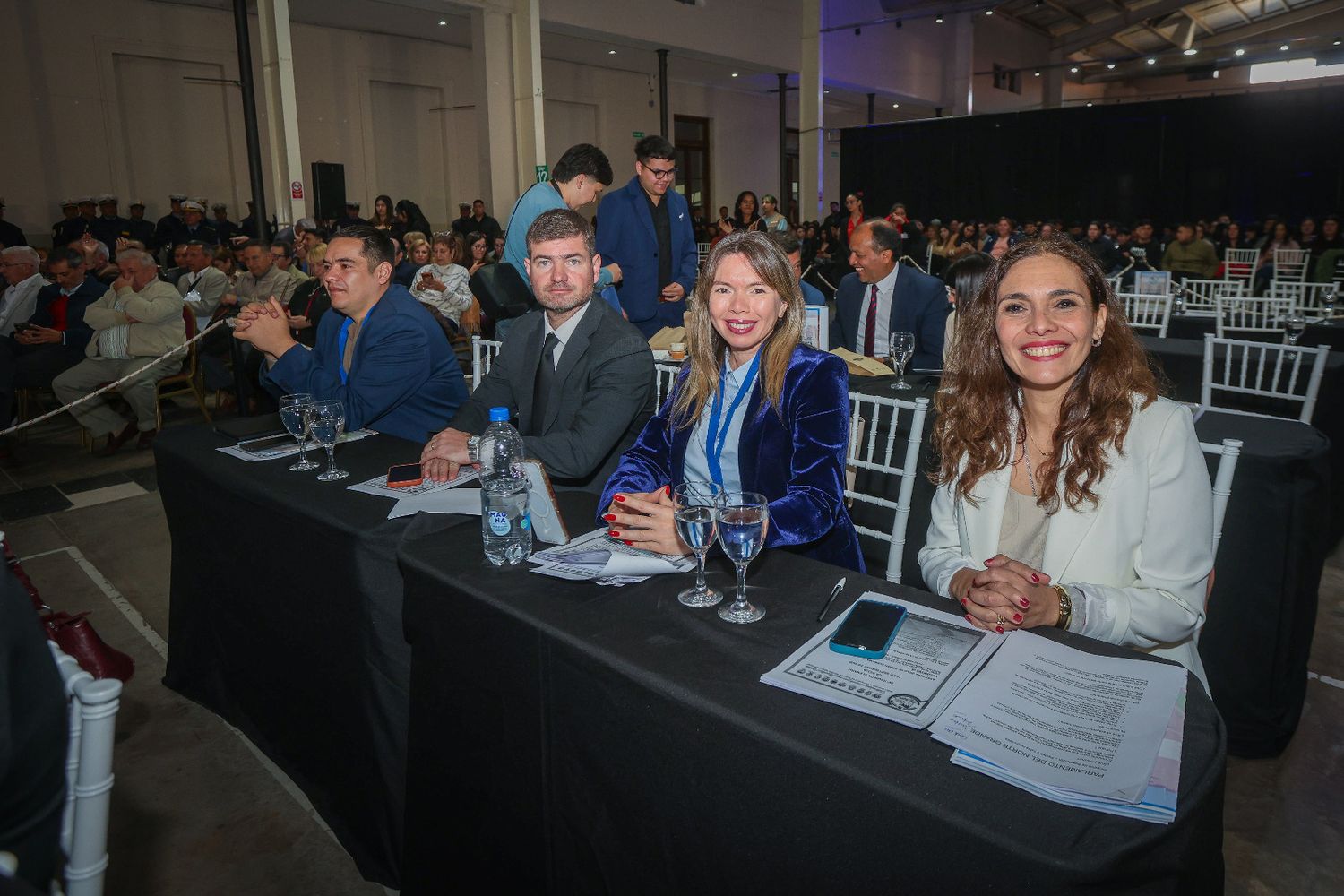 De izquierda a derecha, los diputados Yael Navarro, Federico Canedi, Daniela Vélez y Noemí Isasmendi, miembros de la Legislatura de Jujuy presentes en el plenario regional reunido en La Rioja.