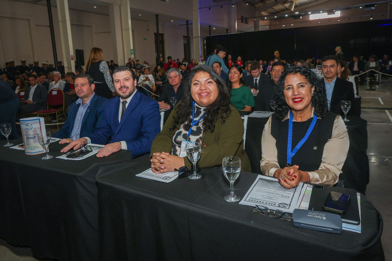 Formando parte de la delegación jujeña, de izquierda a derecha los diputados Santiago Jubert, Iván Poncio, Agustina Guzmán y Patricia Ríos.