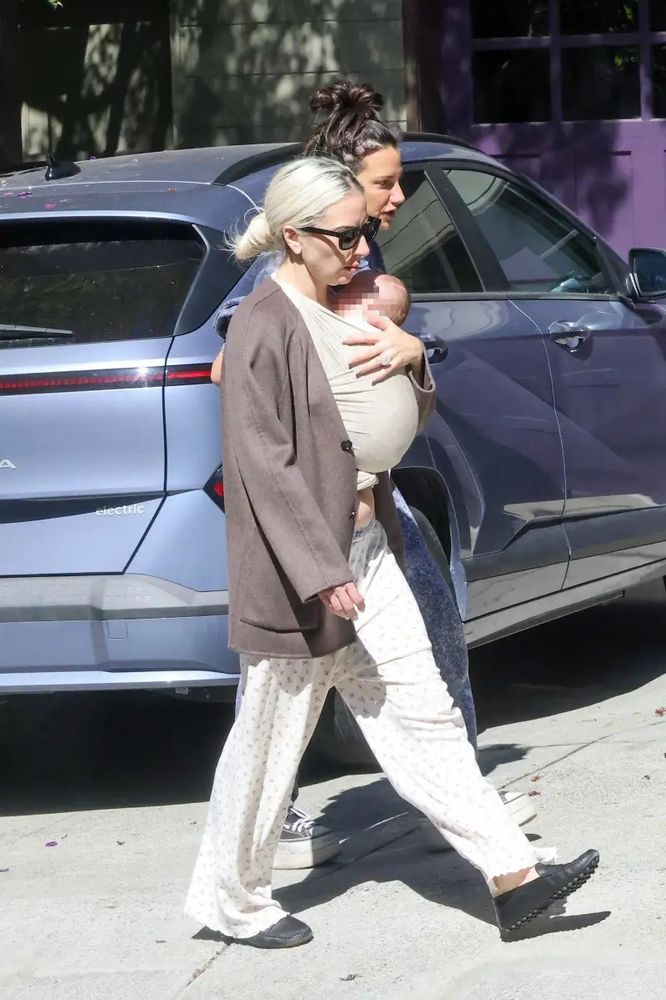 Lady Gaga se convirtió en mamá