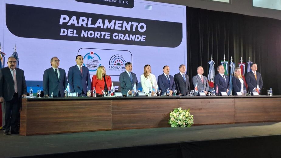 Una “crisis estructural” ahoga a la región, diagnosticó el Parlamento del Norte Grande