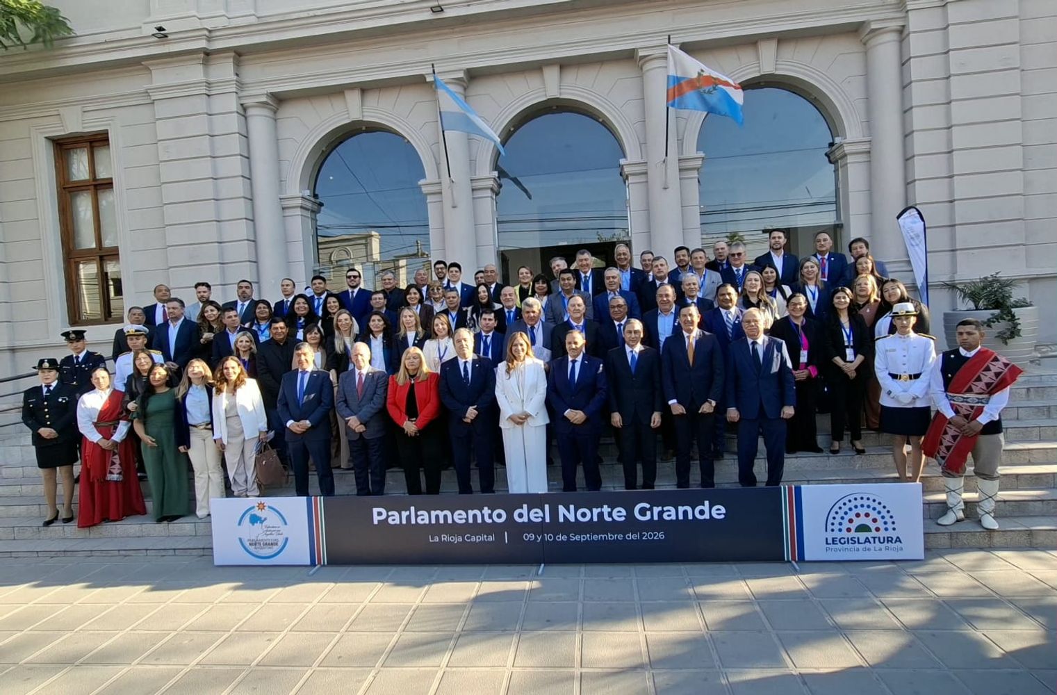 El foro regional reúne a las máximas autoridades parlamentarias y a 130 legisladores del NOA y NEA, con una agenda orientada a fortalecer la integración regional y abordar problemáticas comunes que atraviesan a las provincias del Norte argentino.
