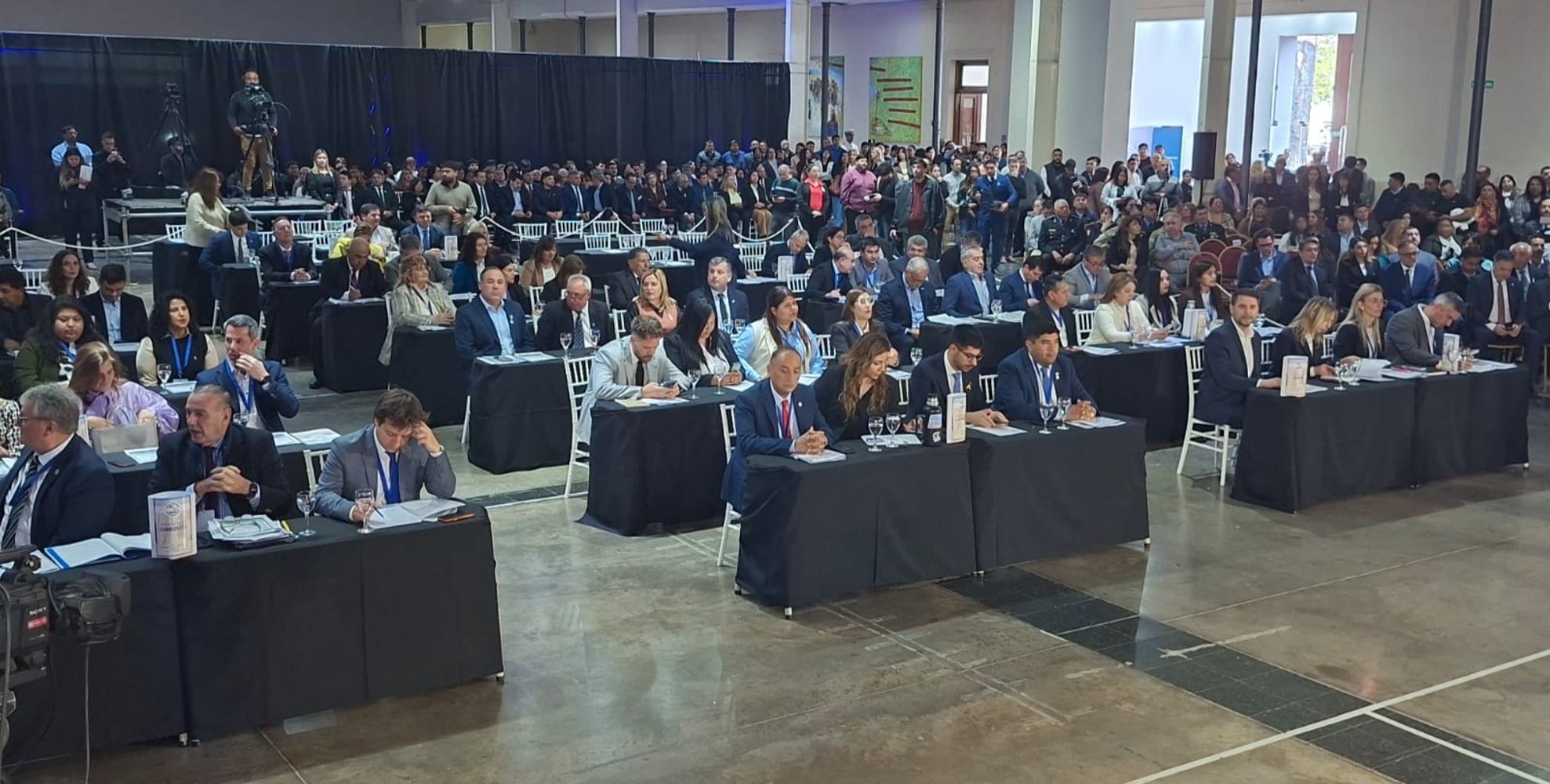 "El Norte Grande, que representa el 30% del territorio nacional, que habitamos casi 10 millones de argentinos y argentinas, y que contribuimos con casi el 30% al PBI nacional, no puede permanecer en silencio ante la crisis estructural que atraviesa", plasmaron los legisladores en el manifiesto del Parlamento regional.