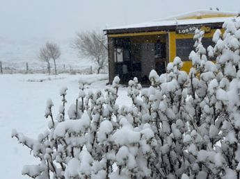 Sigue nevando en Los Gigantes y Villa Carlos Paz atraviesa un domingo polar