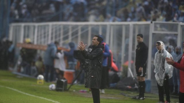 Leonardo Ponzio sumó tres victorias en tres partidos como DT de River. Para festejar con todo.